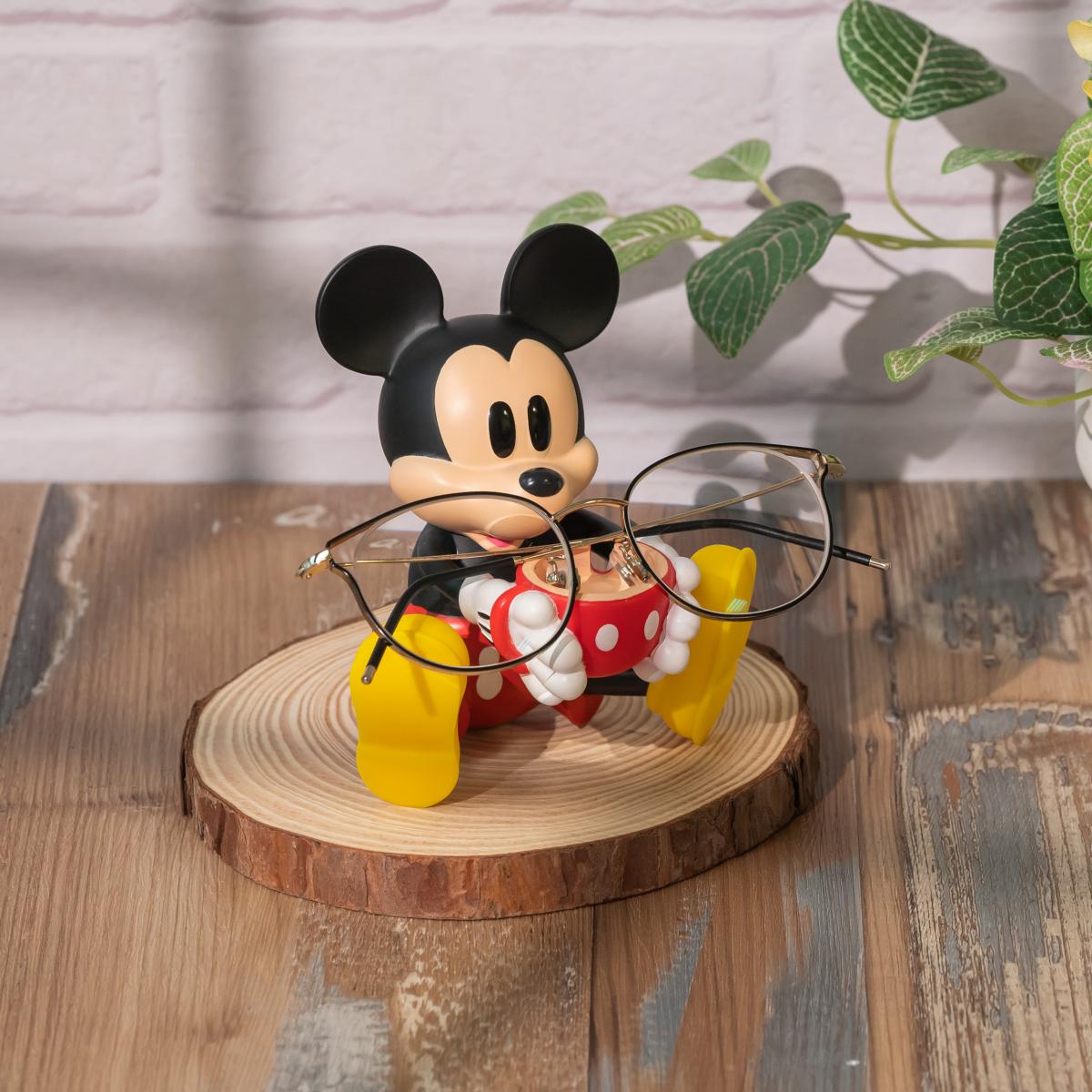 迪士尼公仔大集合！小熊維尼到史迪仔的Apple Watch充電小窩