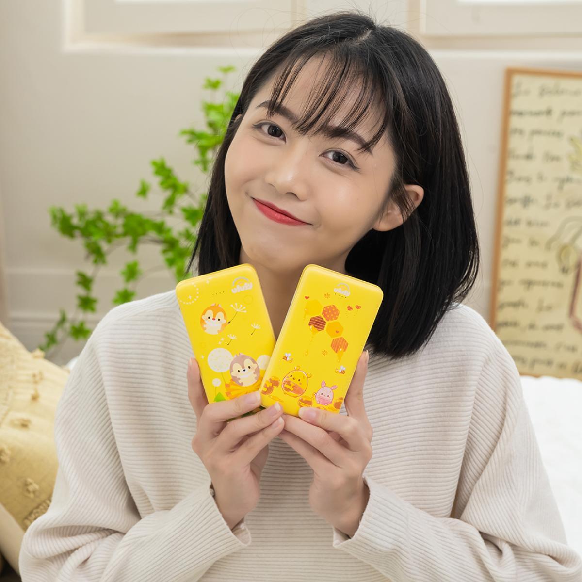 小牡蠣的溫柔擁抱 – 迪士尼自帶雙線行動電源系列