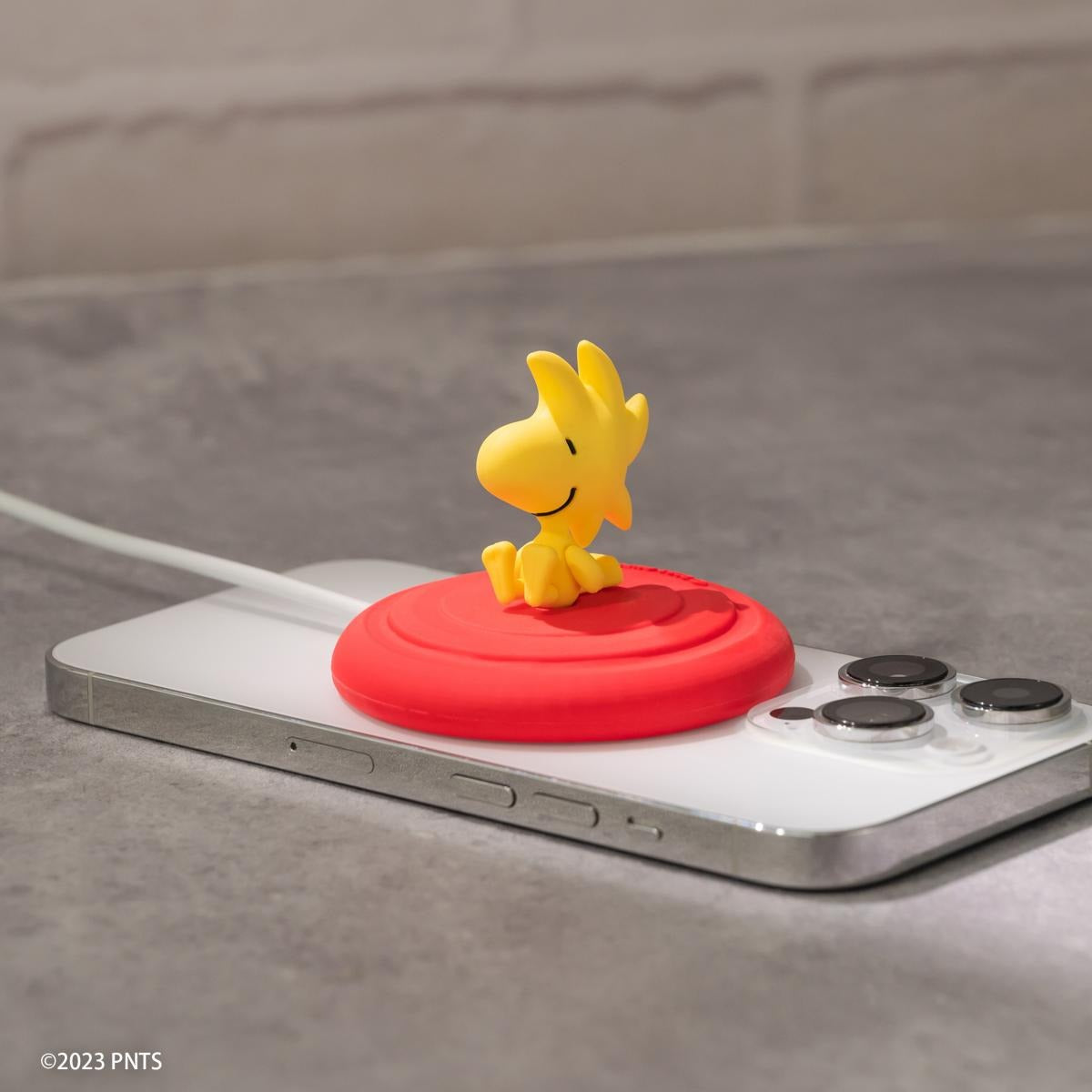 迪士尼磁吸充電盤的魔法小窩 – 超可愛無線快充系列，讓iPhone輕鬆滿電