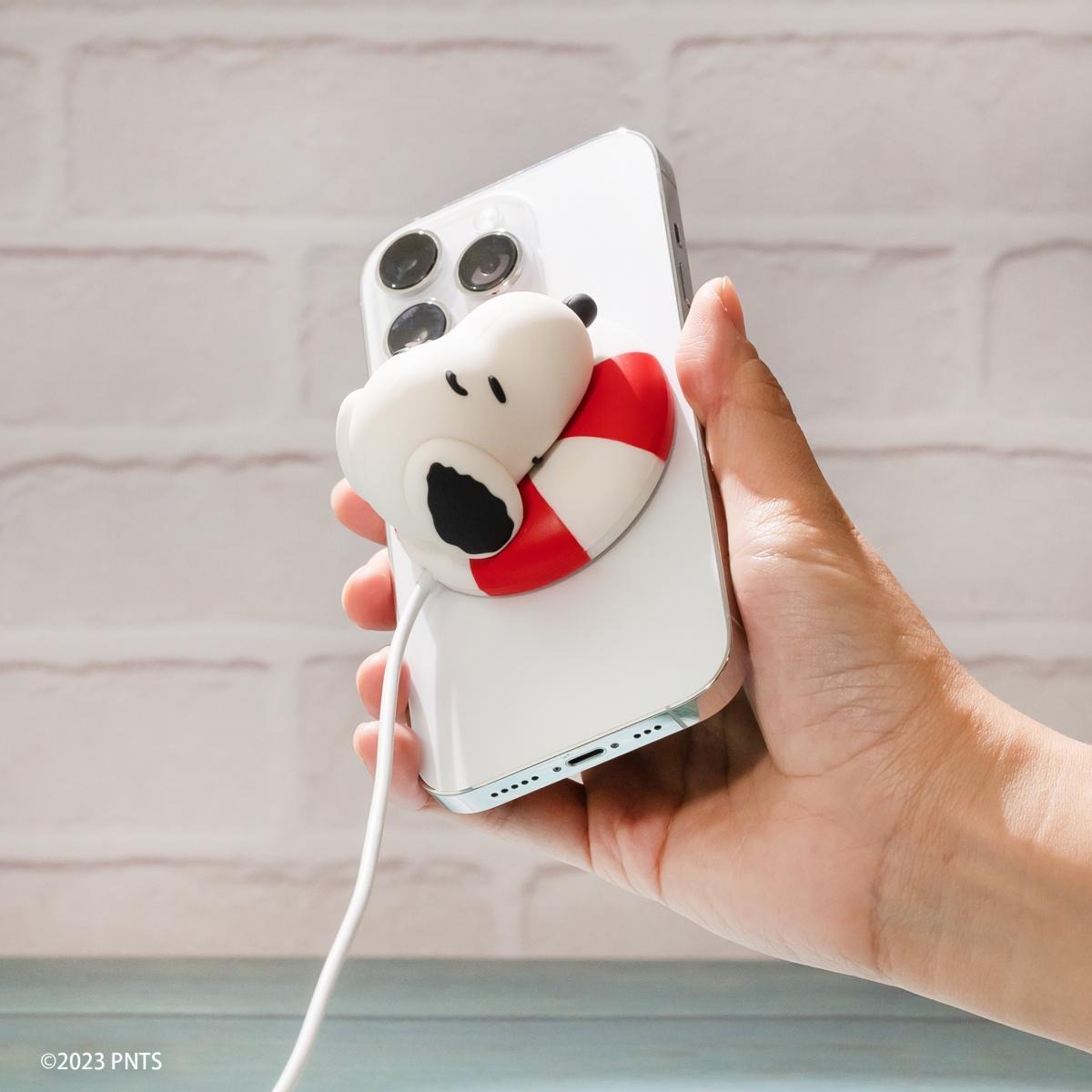 迪士尼磁吸充電盤的魔法小窩 – 超可愛無線快充系列，讓iPhone輕鬆滿電