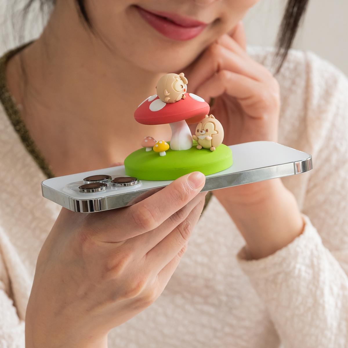 迪士尼磁吸充電盤的魔法小窩 – 超可愛無線快充系列，讓iPhone輕鬆滿電